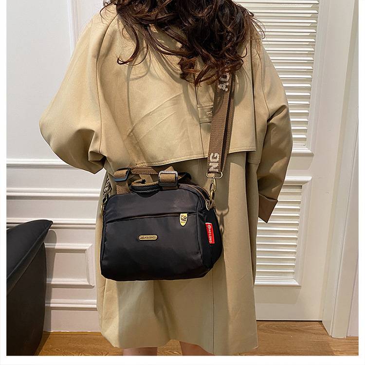 New nylon commuter shoulder bag