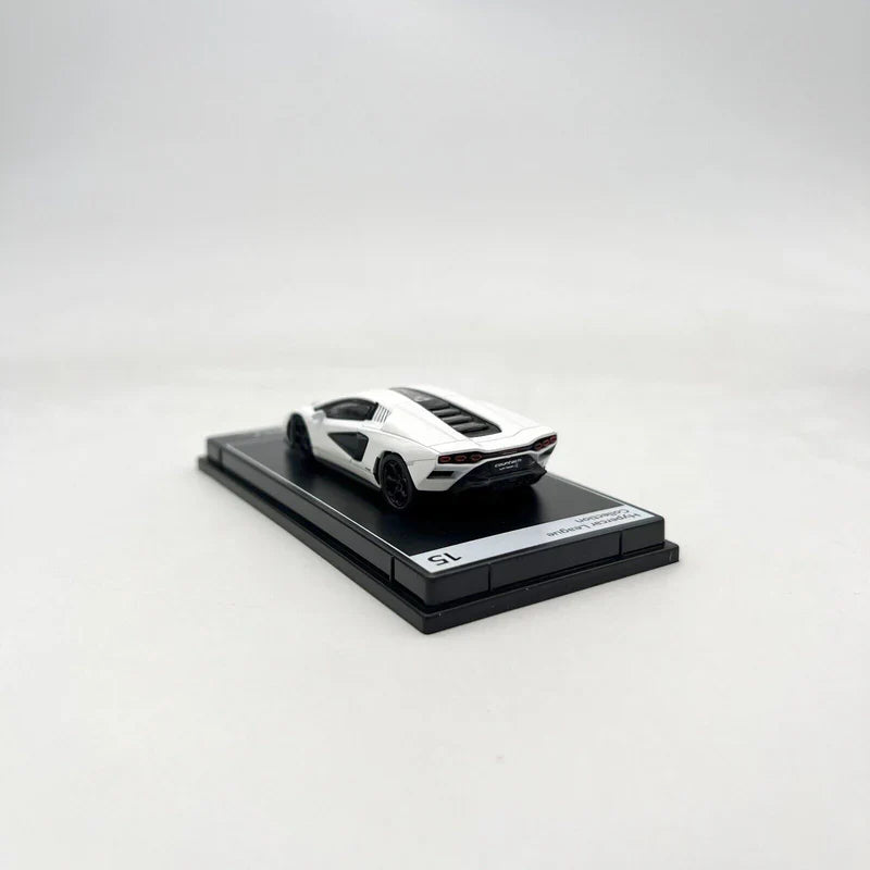 PosterCars 1:64 Lamborghini Countach LPI 800-4 – White – Acrylic Box | Hypercar League Collection