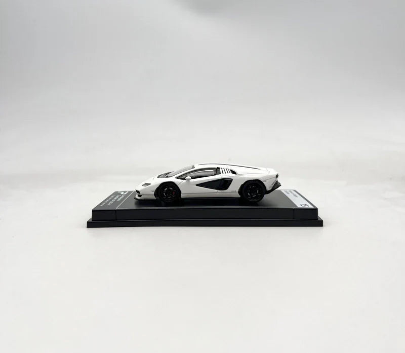 PosterCars 1:64 Lamborghini Countach LPI 800-4 – White – Acrylic Box | Hypercar League Collection