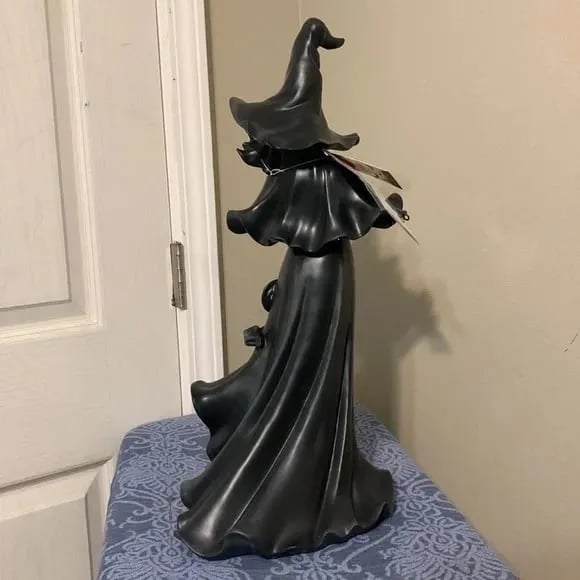 Cracker Barrel Witch with Lantern Figurine 19 NIB Halloween