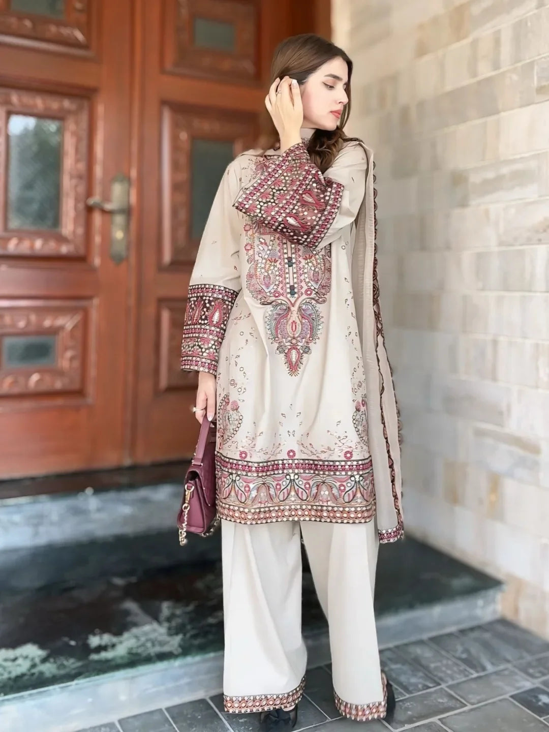 DESIGNER WEAR EXCLUSIVE SUIT