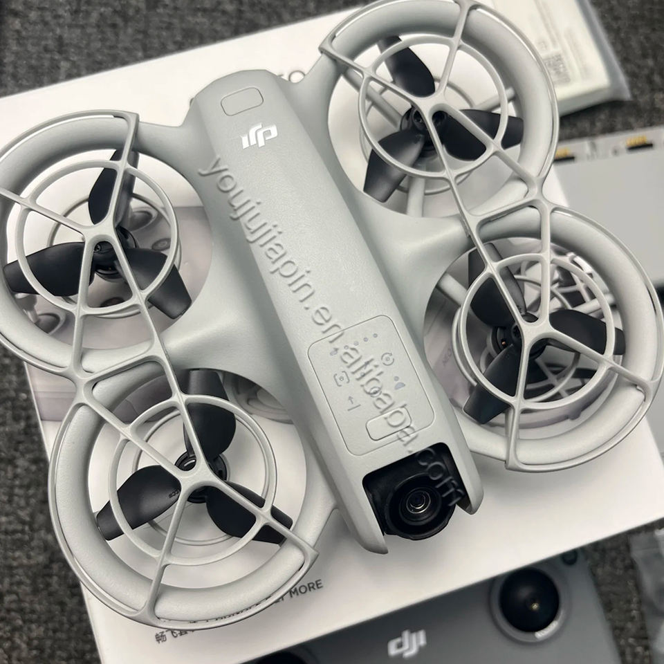 DJI Neo Combo Drone