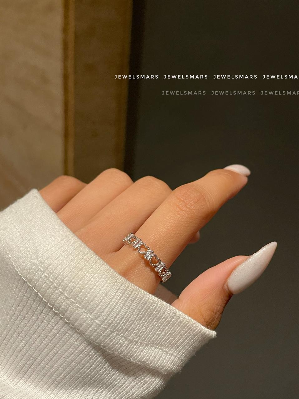 Hearts on my hand Ring