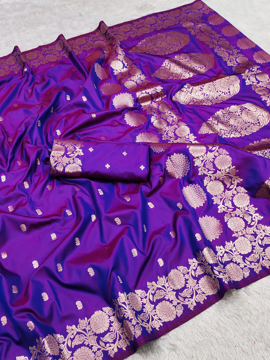 Viral and Trending Queen Banarasi Silk Saree With Blouse Piece