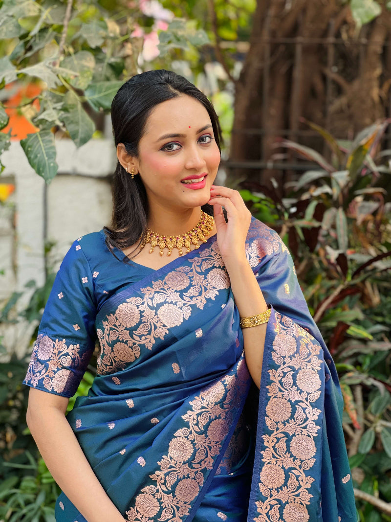 Viral and Trending Queen Banarasi Silk Saree With Blouse Piece