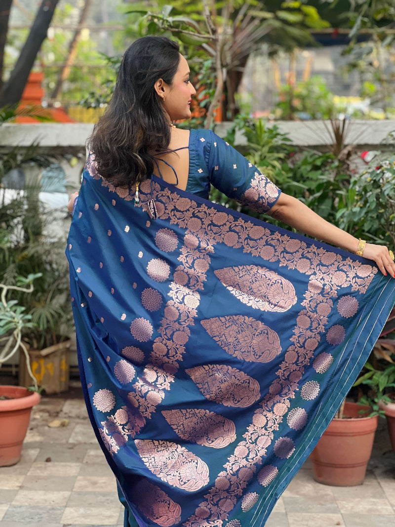 Viral and Trending Queen Banarasi Silk Saree With Blouse Piece