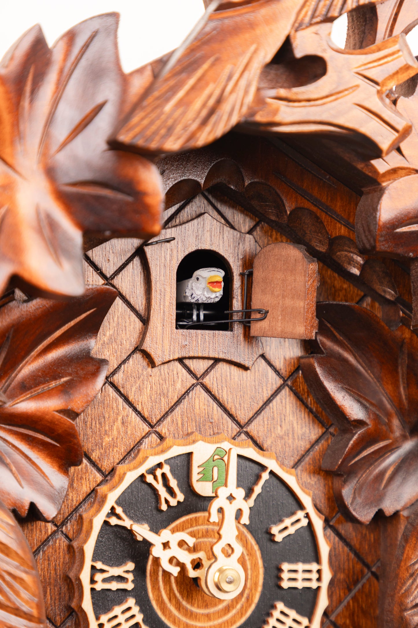 Small Leaf and Loon cuckoo clock