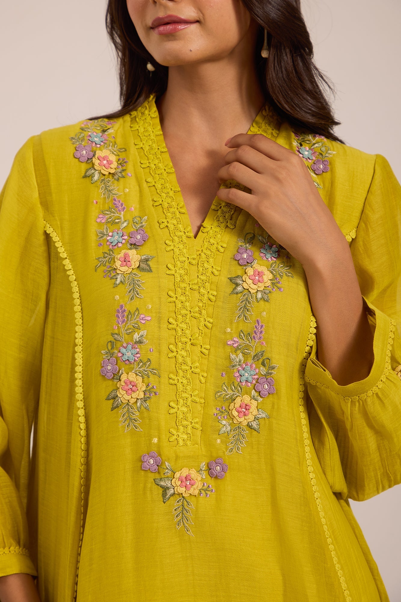 High-Low Mul Chanderi Kiva Kurta Set in Lime-Green