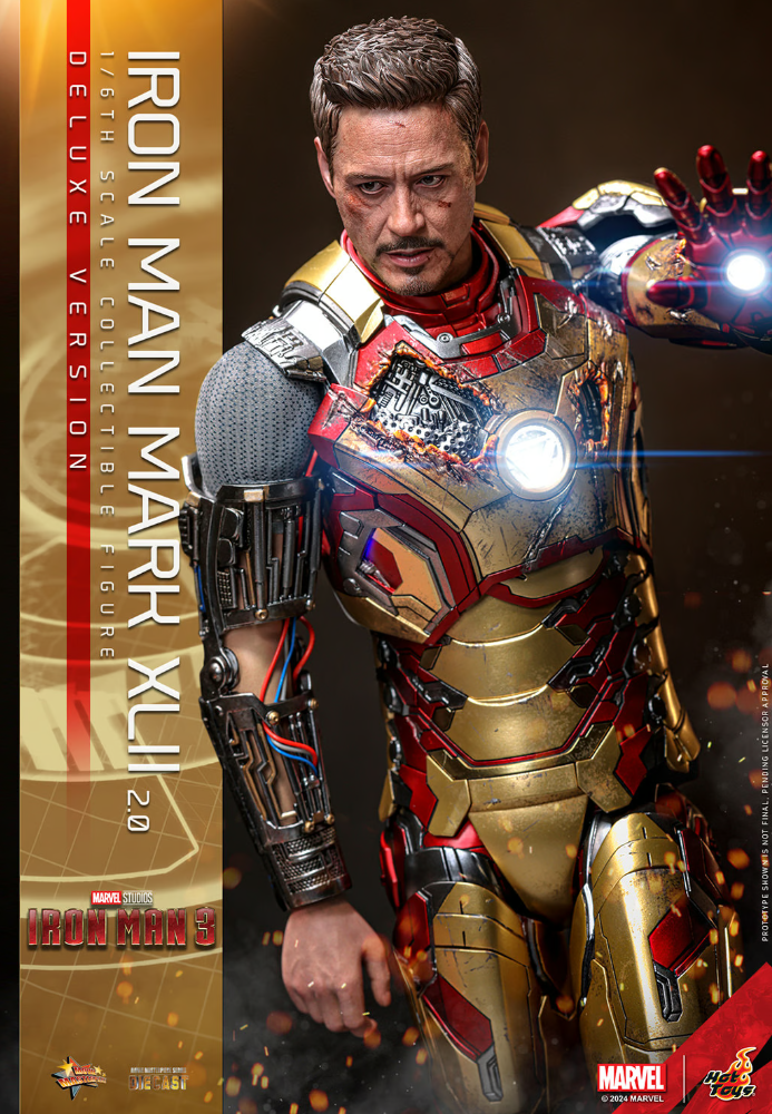 Iron Man Mark XLII (2.0) Deluxe Sixth Scale Figure