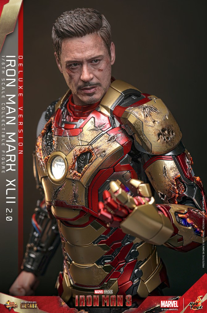 Iron Man Mark XLII (2.0) Deluxe Sixth Scale Figure