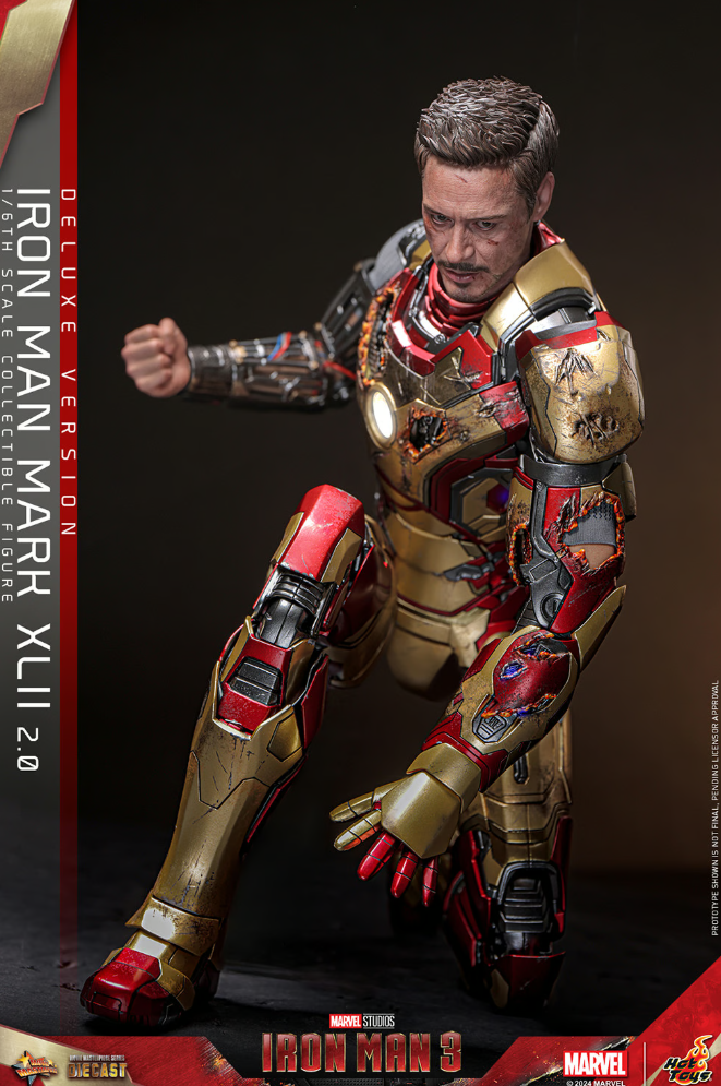 Iron Man Mark XLII (2.0) Deluxe Sixth Scale Figure