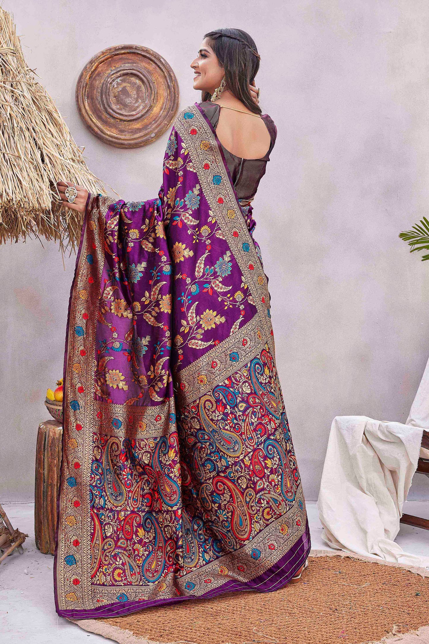 Floral Printed Woven Design Zari Pashmina Saree
