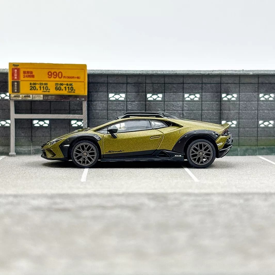 Mini GT Code 779 Lamborghini Huracán Sterrato Verde Gea Matt
