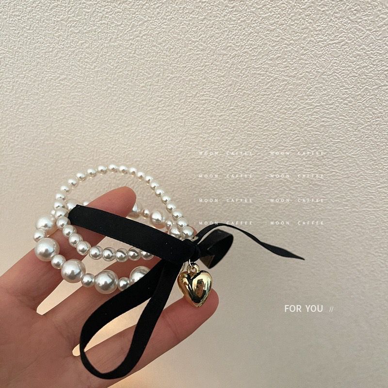 Paris Pearl Heart Hairtie