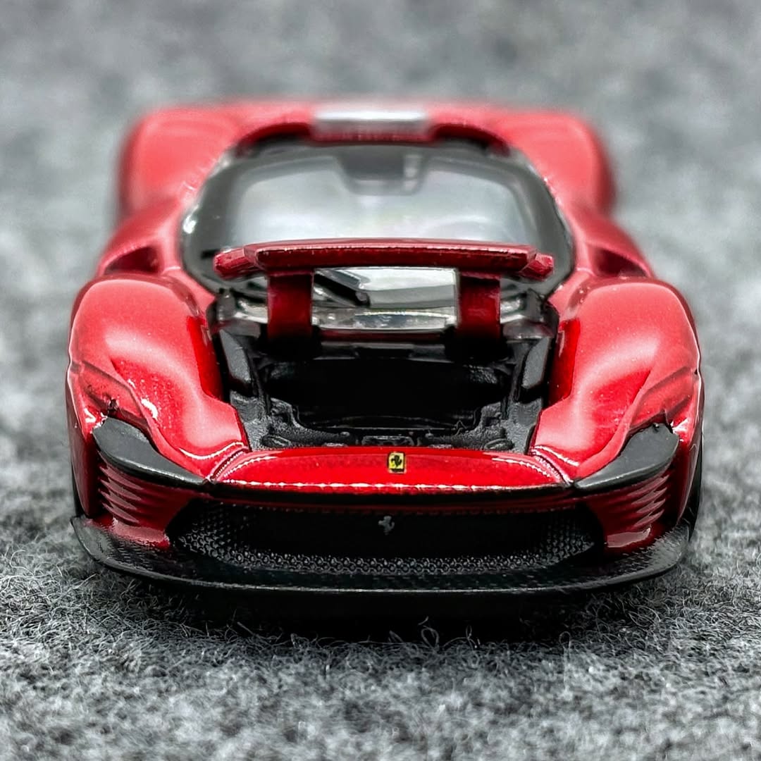 Official Bburago Ferrari Daytona SP3 - 1 : 64 Diecast Scale Model