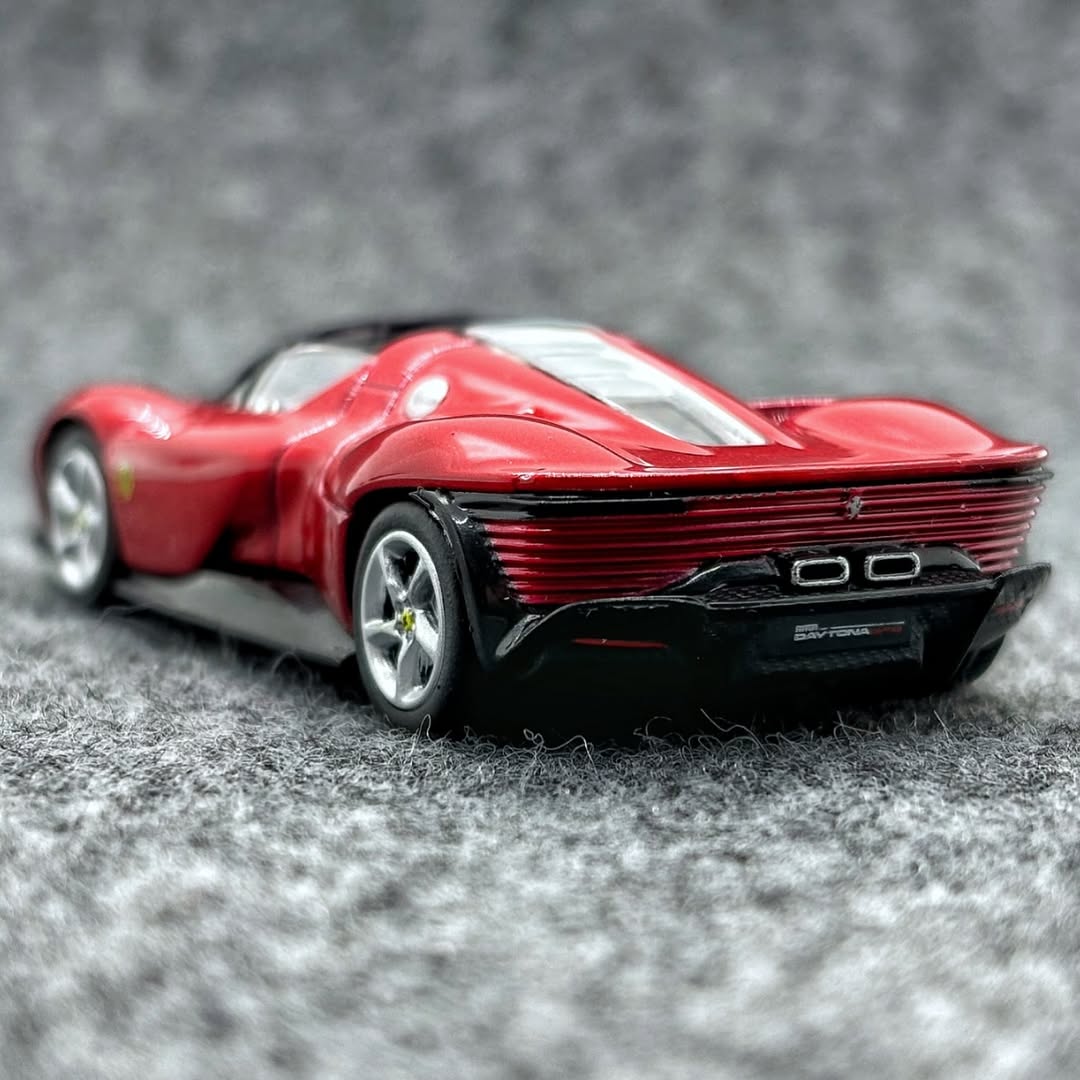 Official Bburago Ferrari Daytona SP3 - 1 : 64 Diecast Scale Model