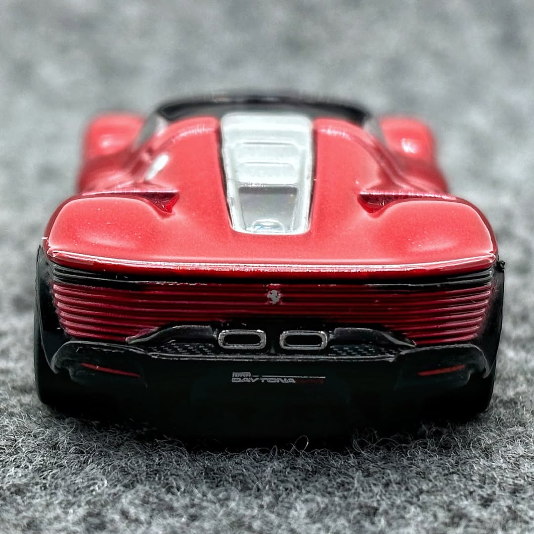 Official Bburago Ferrari Daytona SP3 - 1 : 64 Diecast Scale Model