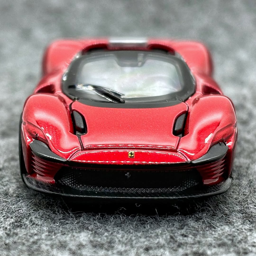 Official Bburago Ferrari Daytona SP3 - 1 : 64 Diecast Scale Model