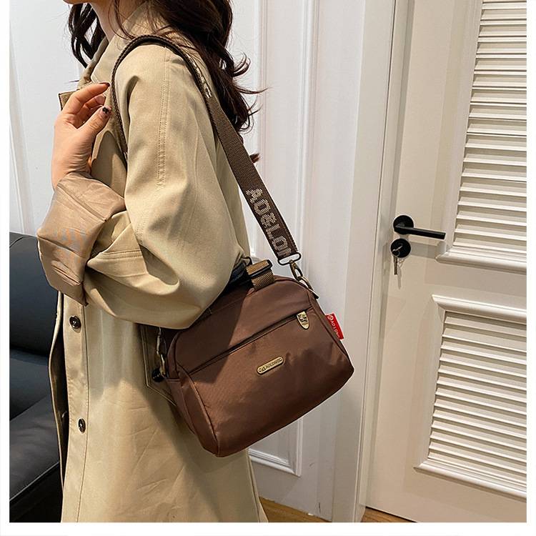 New nylon commuter shoulder bag