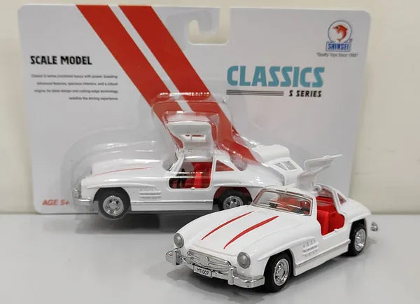 Multicolor Classics Pull‑Back Action Toy Car – Realistic Design