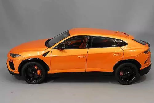 1/18 LAMBORGHINI URUS ORANGE BOREALES / ORANGE PEARL Model Car
