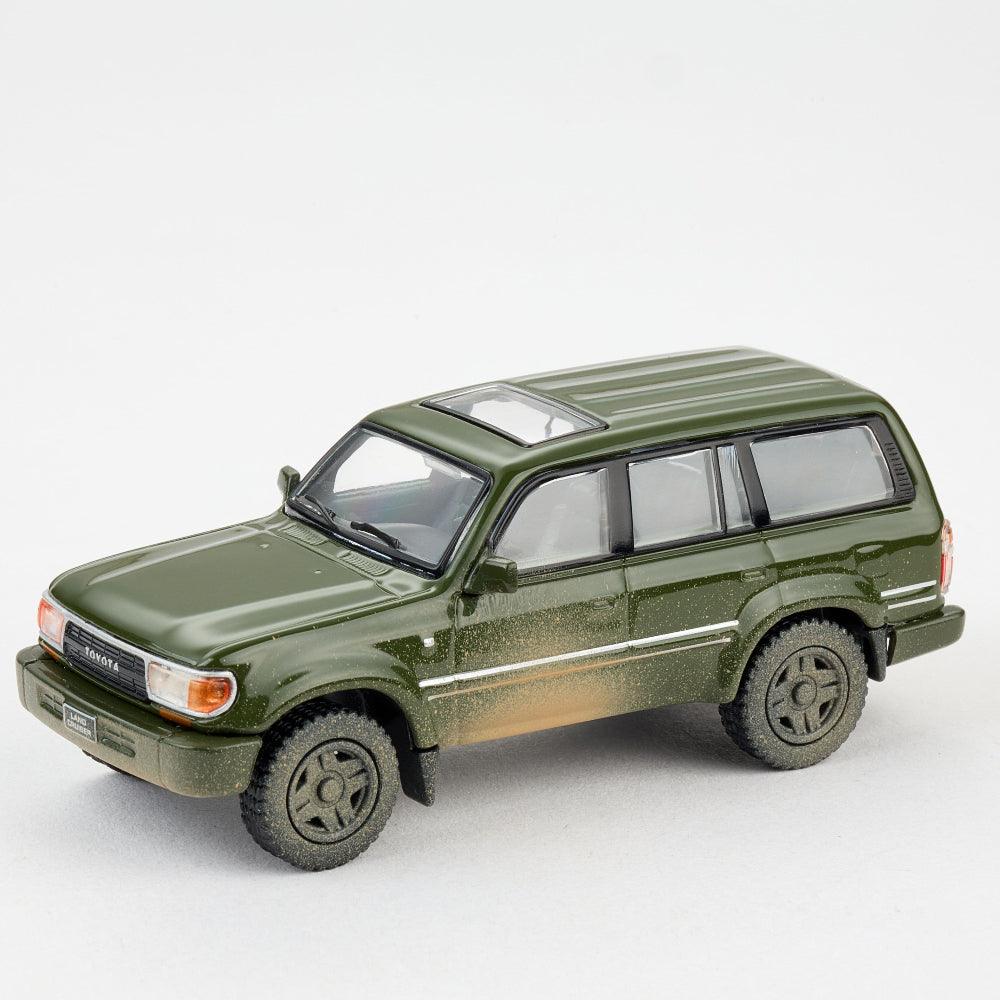 1:64 1994 Toyota Land Cruiser LC80 Die-Cast Car - Military Green Muddy Edition