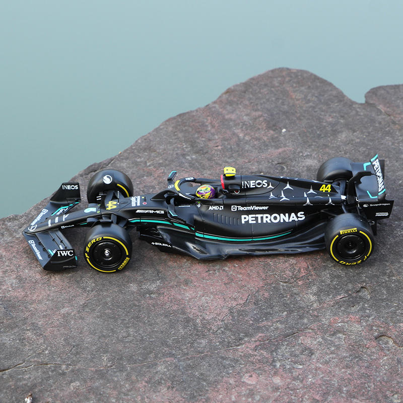 1:24 Mercedes-AMG 2023 W14 Russell #63