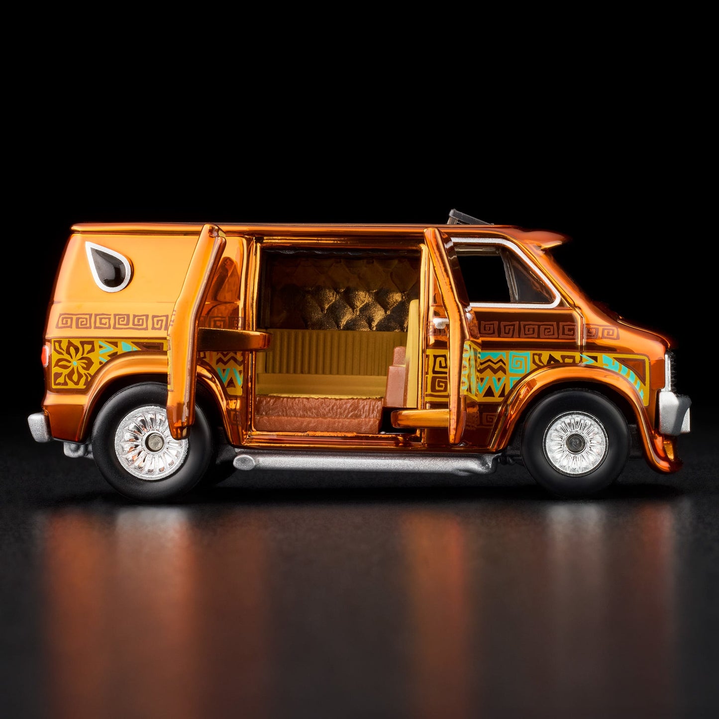 ’70s Dodge Tradesman Van (Red Line Club – 2025)