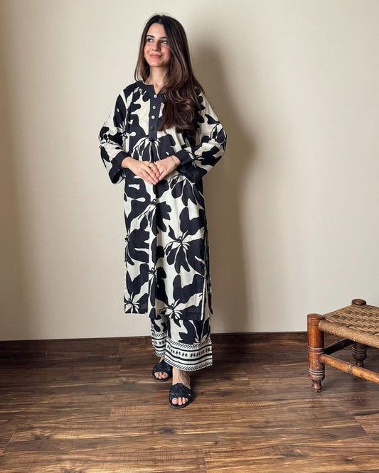 Vastramaniaa Women's Black & Creme Premium Cotton Kurta and Trouser Set
