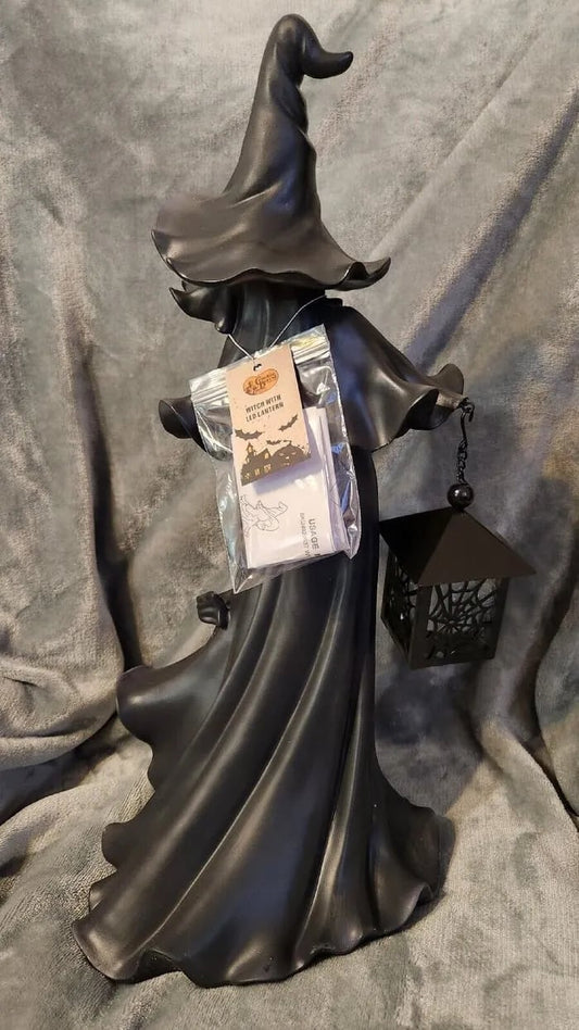 Cracker Barrel Witch with Lantern Figurine 19 NIB Halloween