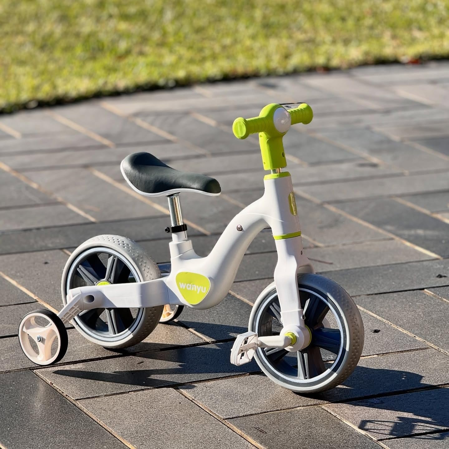 2‑in‑1 Elegant Balance Bike & Tricycle