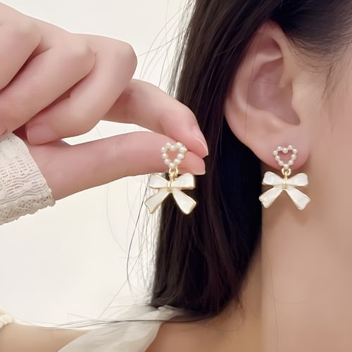 Cute white Bow Earrings