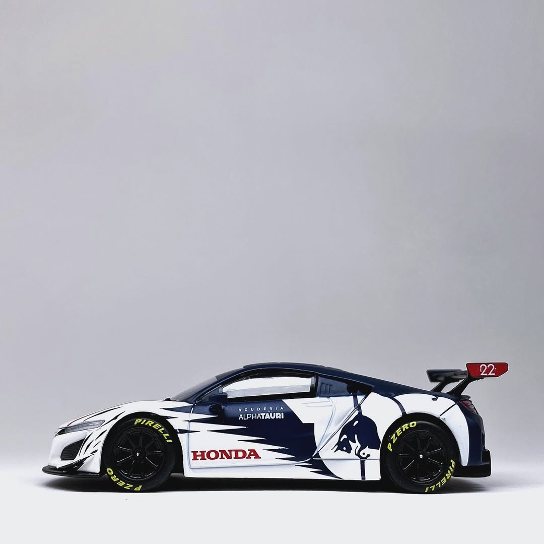 Mini GT Honda NSX GT3 EVO AlphaTauri Yuki Tsunoda Nurburgring (761)