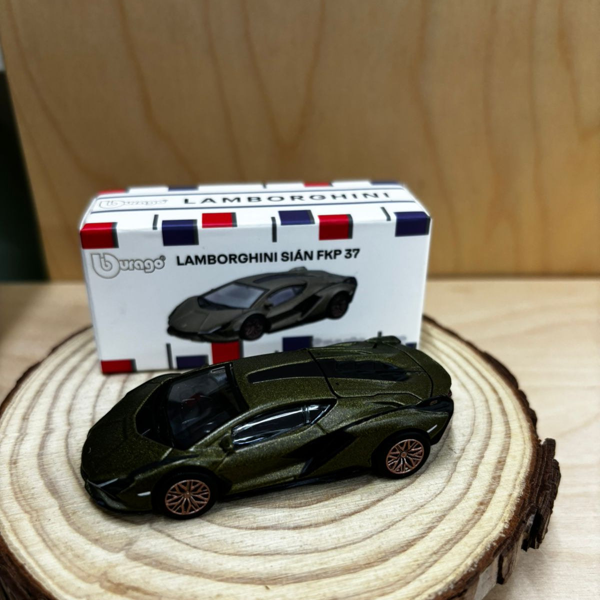Official Bburago Lamborghini Sian FKP 37 - 1 : 64 Diecast Scale Model