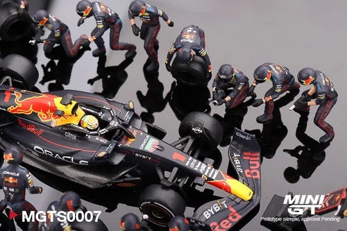 Mini GT 1:64 Oracle Red Bull Racing RB18 #1 Max V. 2022 Pit Crew Set
